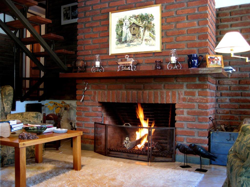 Hosteria Canela B&B Esquel Bagian luar foto